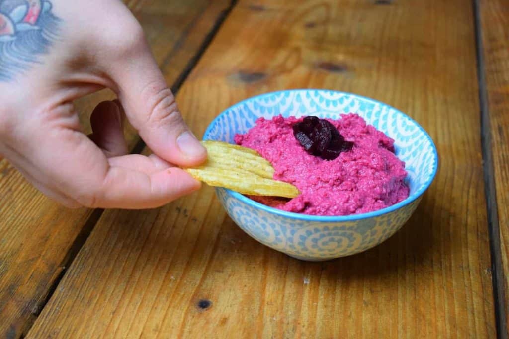 Beetroot hummus