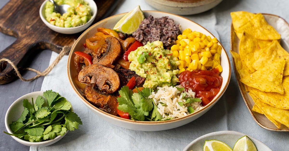 Easy Mexican Buddha Bowl (Vegan Fajita Bowl) - Vegan Punks