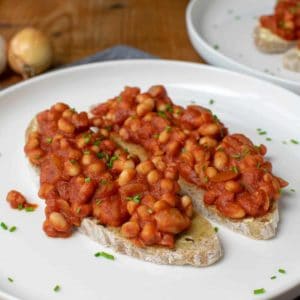 Vegan baked beans on toast