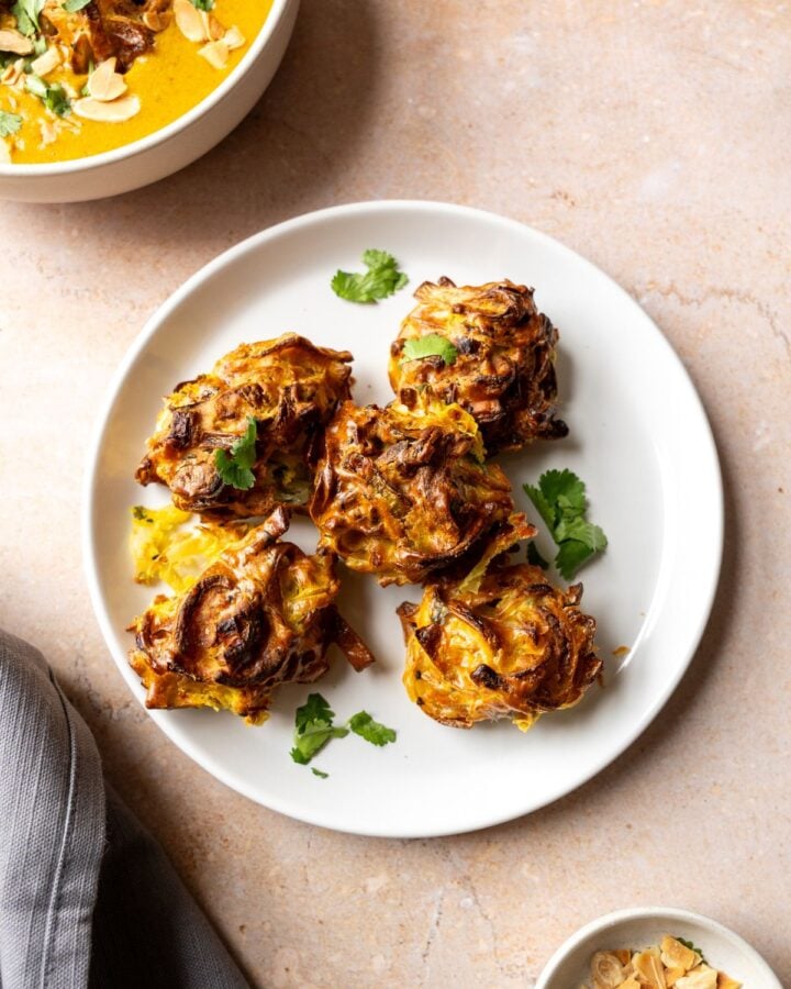 Easy and Delicious Air Fryer Onion Bhajis (Pakoras) Vegan Punks