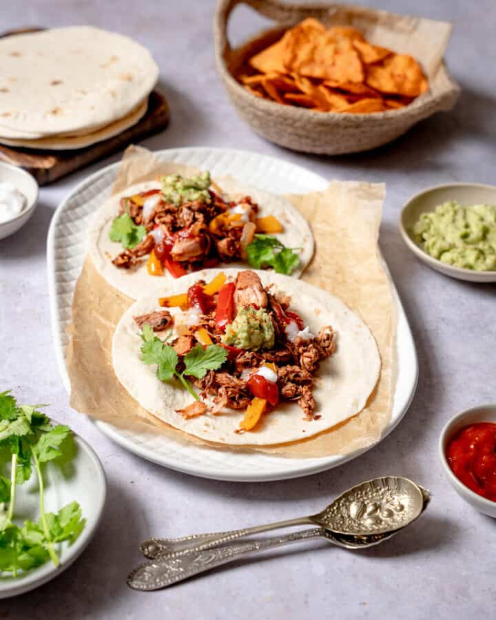 Smoky Vegan Jackfruit Fajitas (Easy) - Vegan Punks